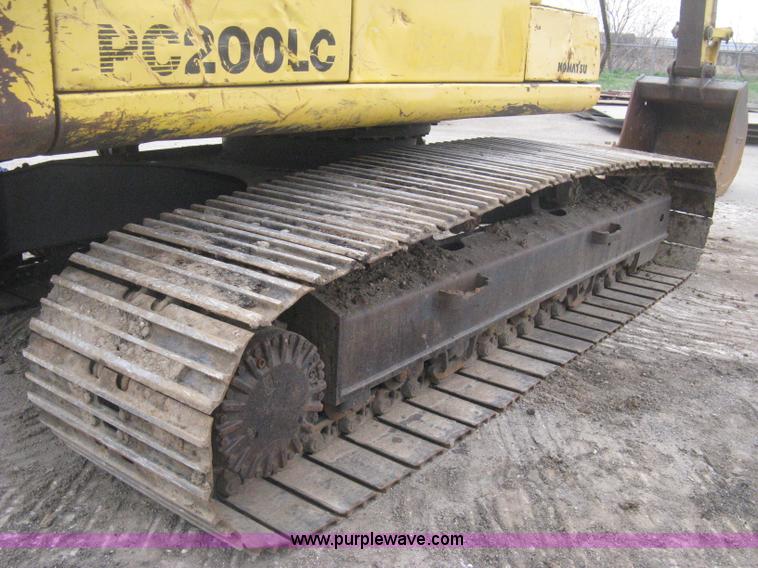 image for item E3376 1997 Komatsu PC200LC-6LC excavator