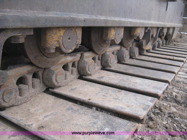 image for item E3376 1997 Komatsu PC200LC-6LC excavator