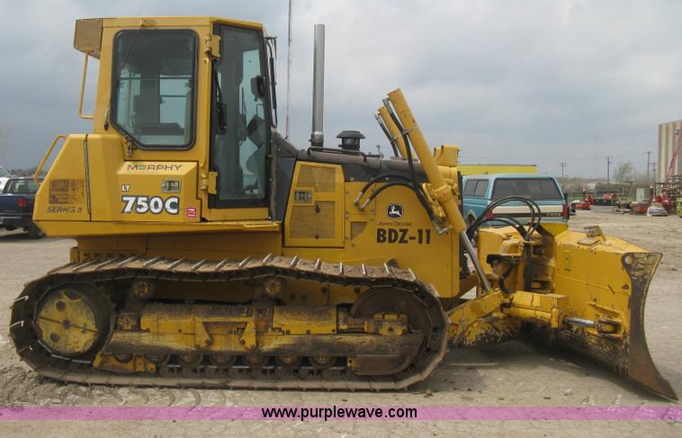 image for item E3377 2005 John Deere 750C LT Series II dozer