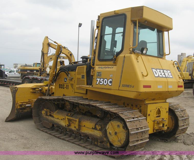 image for item E3377 2005 John Deere 750C LT Series II dozer
