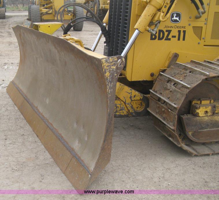 image for item E3377 2005 John Deere 750C LT Series II dozer