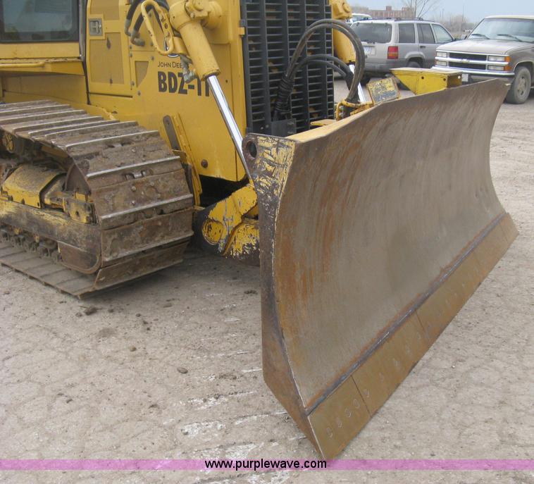 image for item E3377 2005 John Deere 750C LT Series II dozer