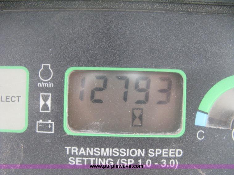 image for item E3377 2005 John Deere 750C LT Series II dozer