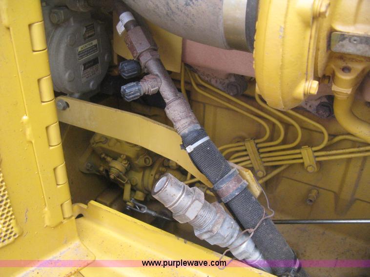 image for item E3377 2005 John Deere 750C LT Series II dozer