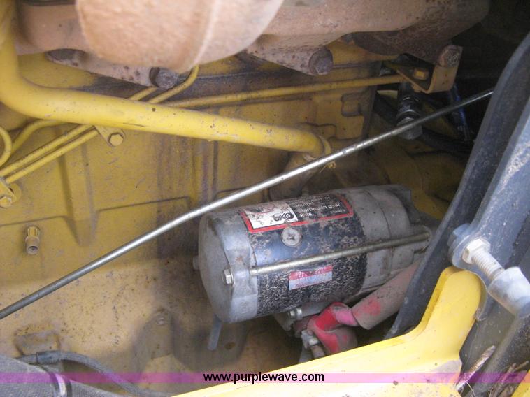 image for item E3377 2005 John Deere 750C LT Series II dozer