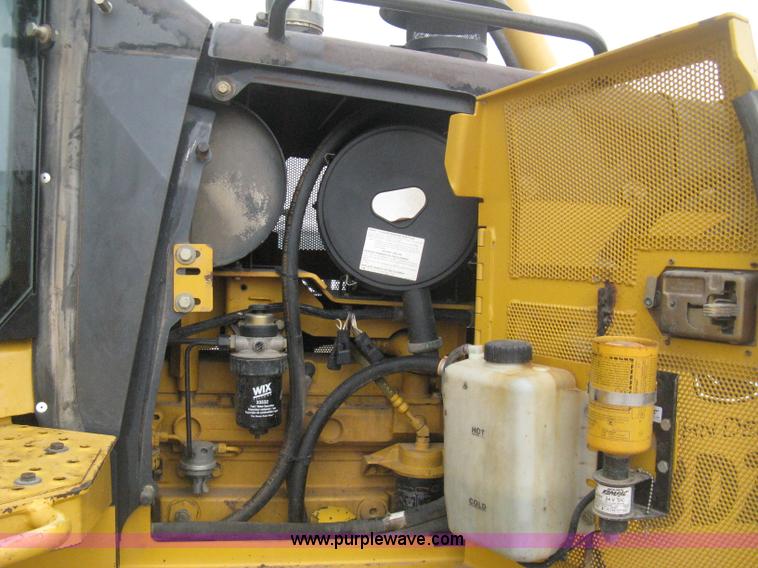 image for item E3377 2005 John Deere 750C LT Series II dozer