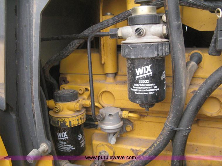 image for item E3377 2005 John Deere 750C LT Series II dozer