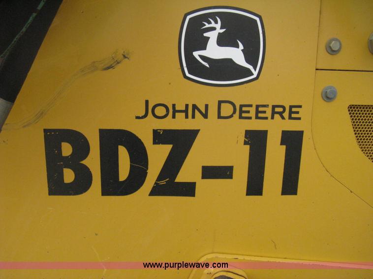 image for item E3377 2005 John Deere 750C LT Series II dozer