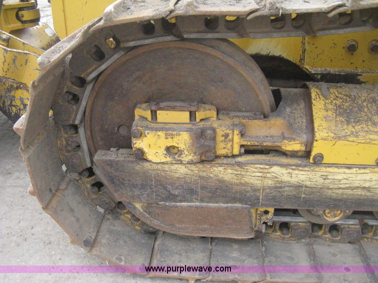 image for item E3377 2005 John Deere 750C LT Series II dozer