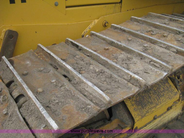 image for item E3377 2005 John Deere 750C LT Series II dozer