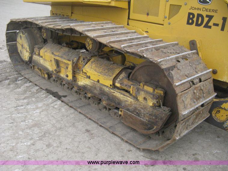 image for item E3377 2005 John Deere 750C LT Series II dozer