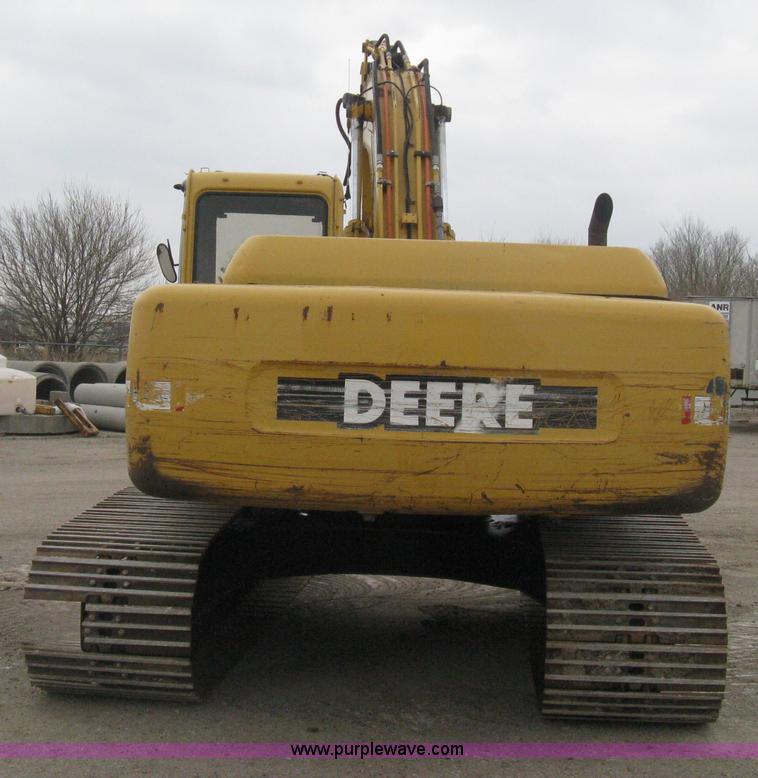 image for item E3378 1998 John Deere 200LC excavator