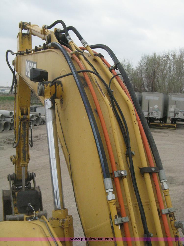 image for item E3378 1998 John Deere 200LC excavator