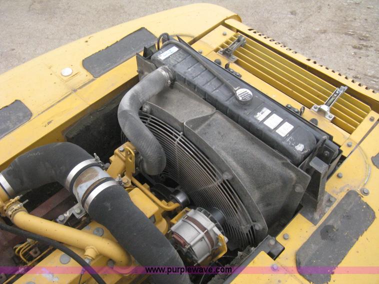 image for item E3378 1998 John Deere 200LC excavator