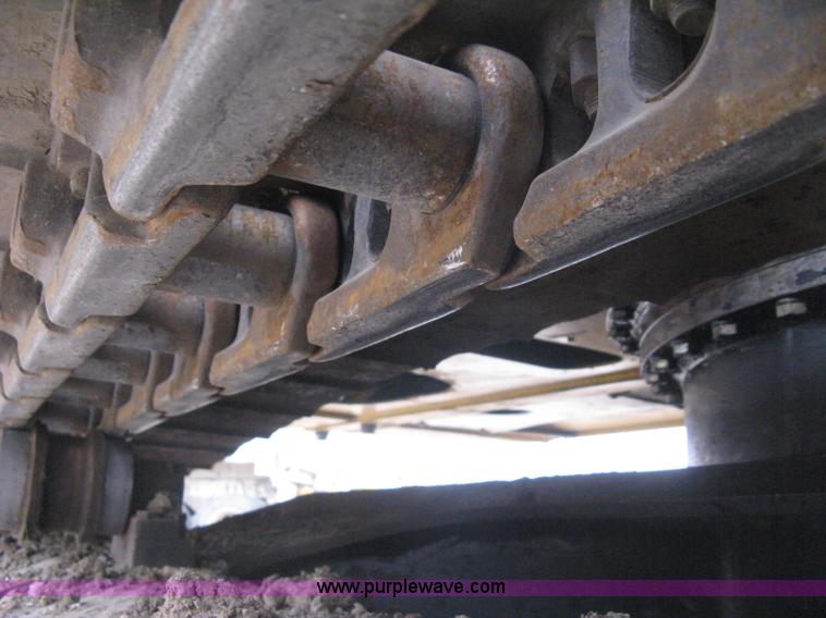 image for item E3378 1998 John Deere 200LC excavator