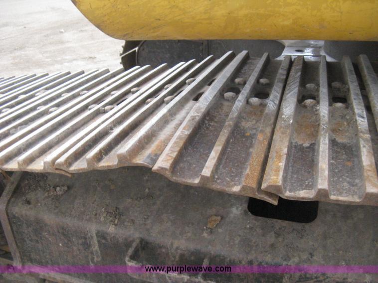 image for item E3378 1998 John Deere 200LC excavator