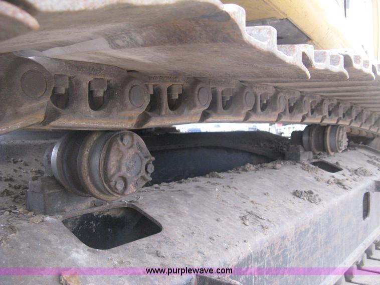 image for item E3378 1998 John Deere 200LC excavator