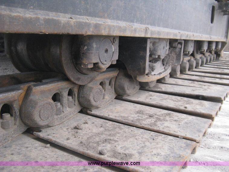 image for item E3378 1998 John Deere 200LC excavator