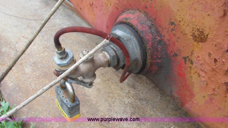 image for item E3891 10,000 gallon fuel storage tank