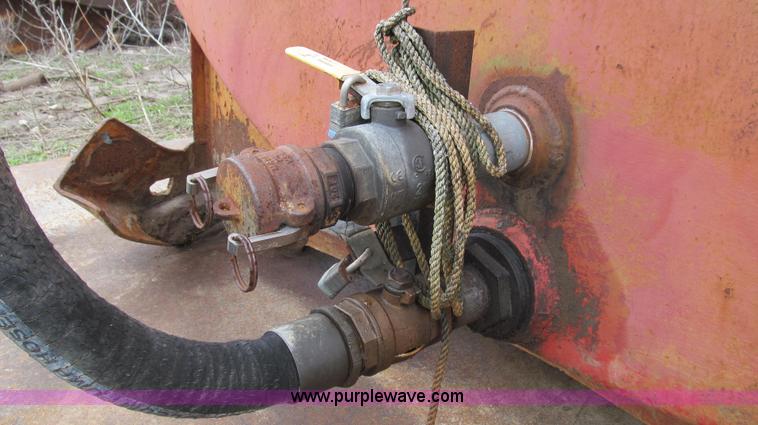 image for item E3891 10,000 gallon fuel storage tank