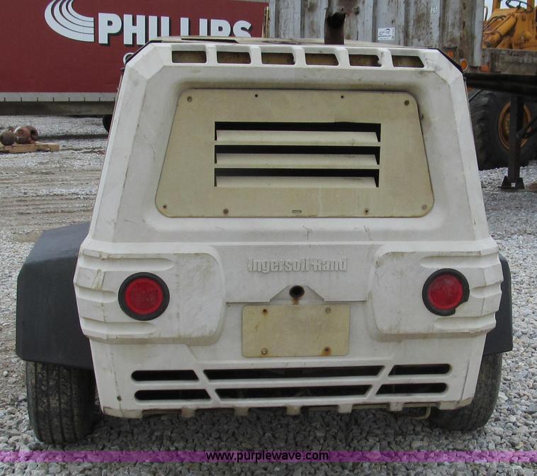 image for item E3892 2006 Ingersoll Rand 185 air compressor