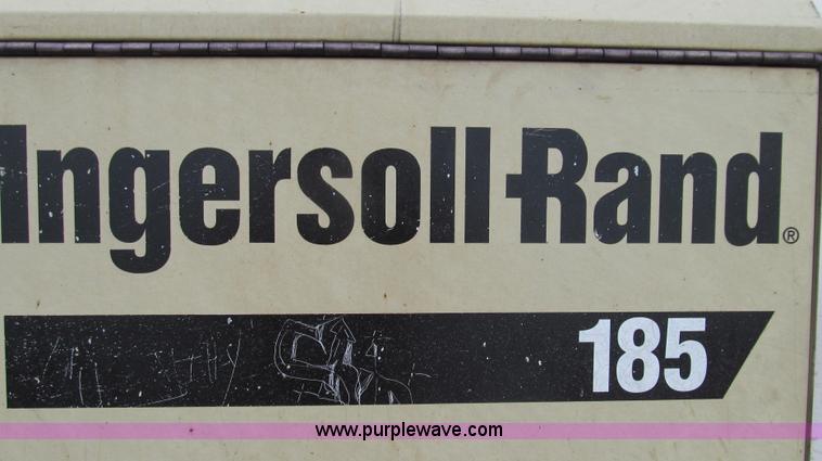 image for item E3892 2006 Ingersoll Rand 185 air compressor