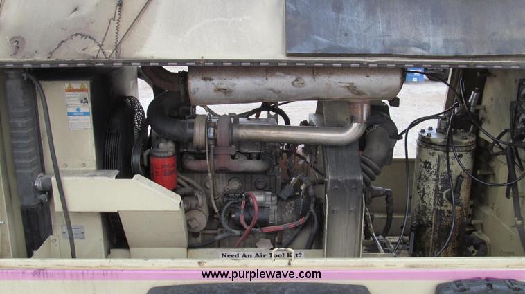image for item E3892 2006 Ingersoll Rand 185 air compressor