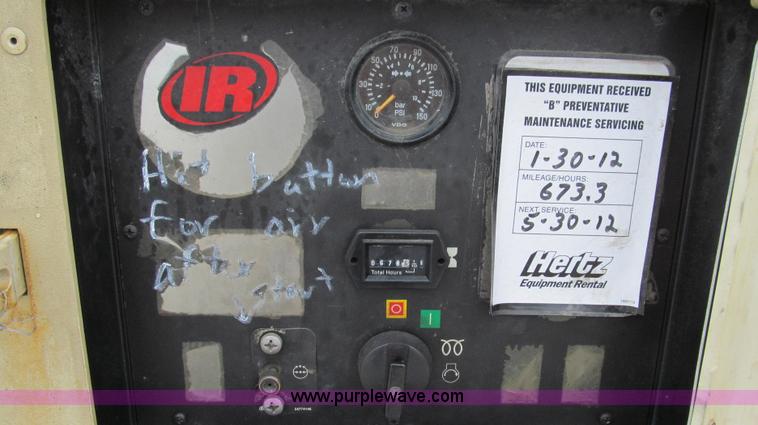 image for item E3892 2006 Ingersoll Rand 185 air compressor