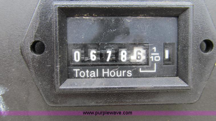 image for item E3892 2006 Ingersoll Rand 185 air compressor