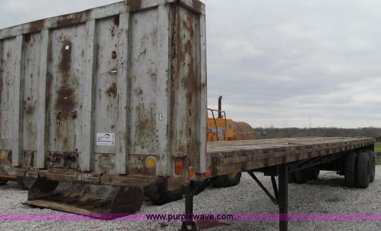 image for item E3893 1972 Fruehauf flatbed trailer