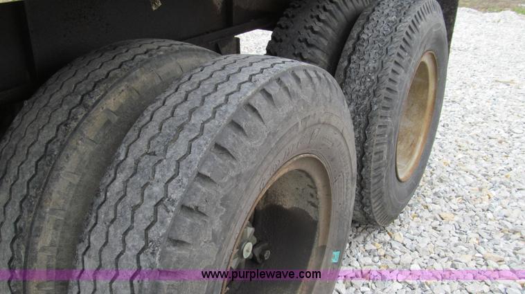 image for item E3893 1972 Fruehauf flatbed trailer