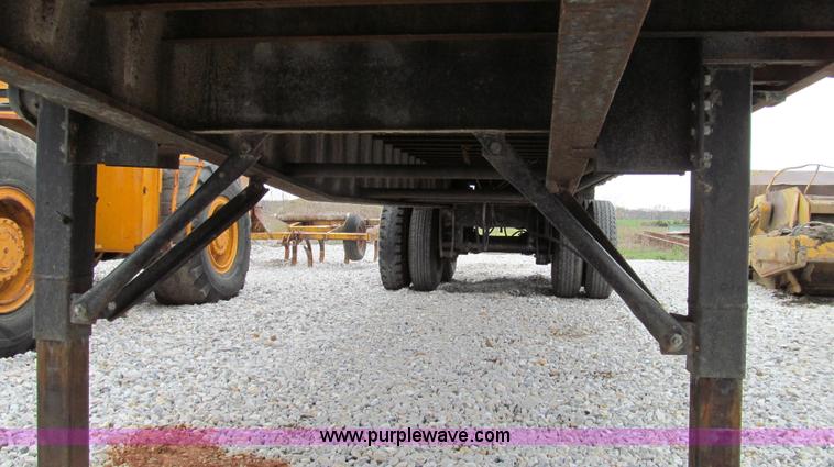 image for item E3893 1972 Fruehauf flatbed trailer