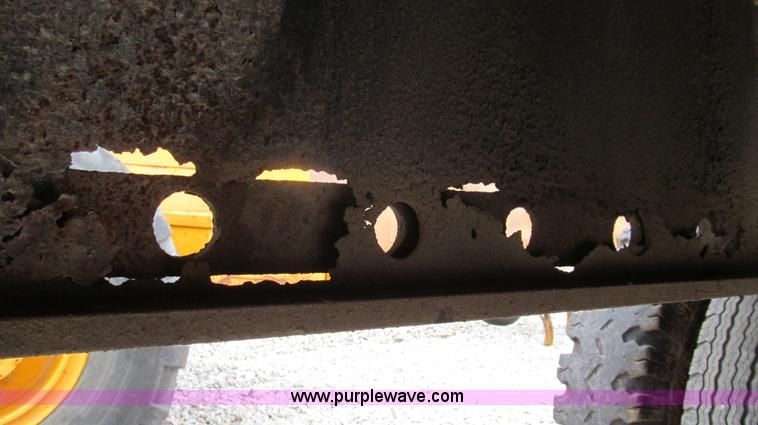 image for item E3893 1972 Fruehauf flatbed trailer