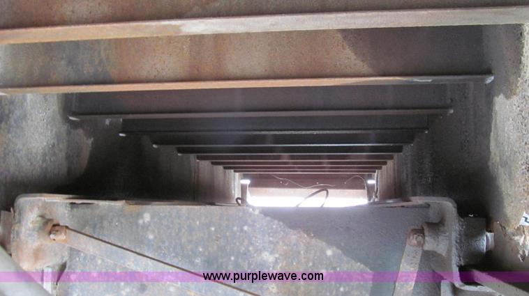 image for item E3893 1972 Fruehauf flatbed trailer