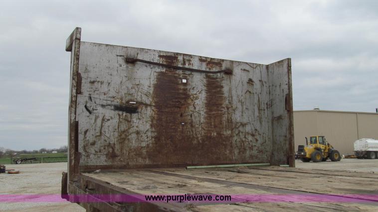 image for item E3893 1972 Fruehauf flatbed trailer