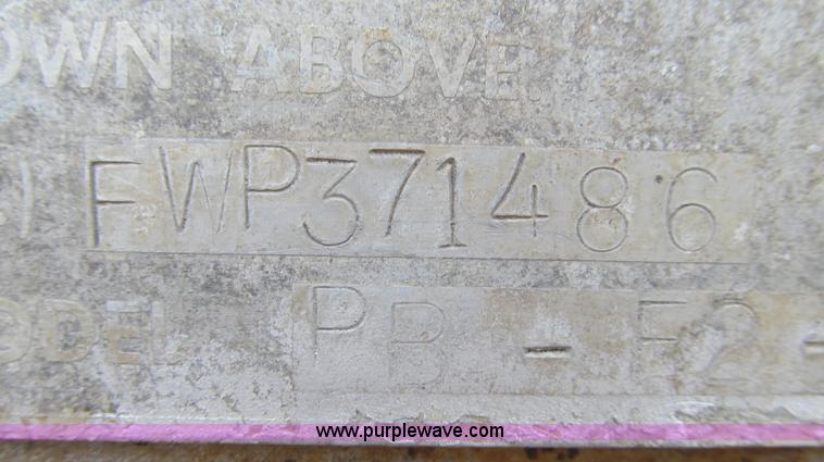 image for item E3893 1972 Fruehauf flatbed trailer