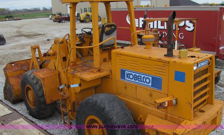 image for item E3894 1984 Kobelco LK600 articulated wheel loader