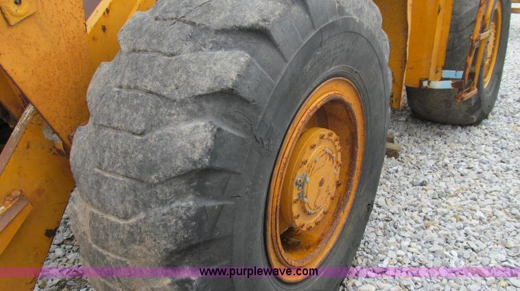 image for item E3894 1984 Kobelco LK600 articulated wheel loader
