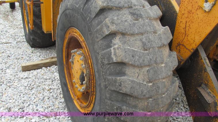 image for item E3894 1984 Kobelco LK600 articulated wheel loader