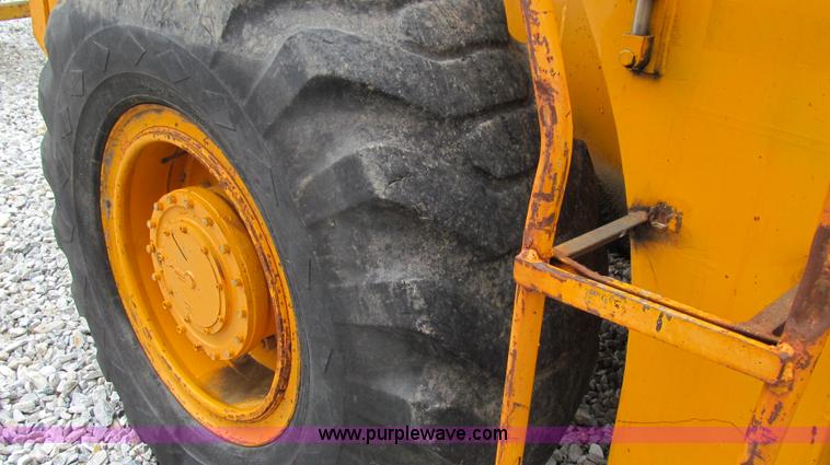image for item E3894 1984 Kobelco LK600 articulated wheel loader
