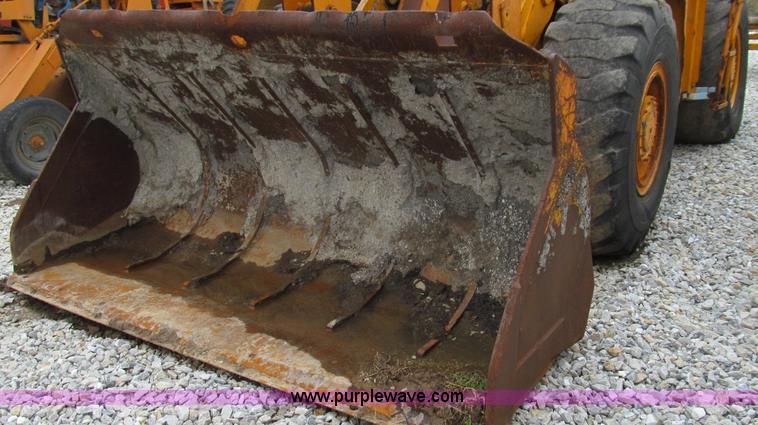 image for item E3894 1984 Kobelco LK600 articulated wheel loader