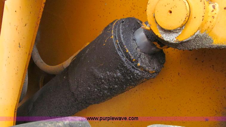 image for item E3894 1984 Kobelco LK600 articulated wheel loader