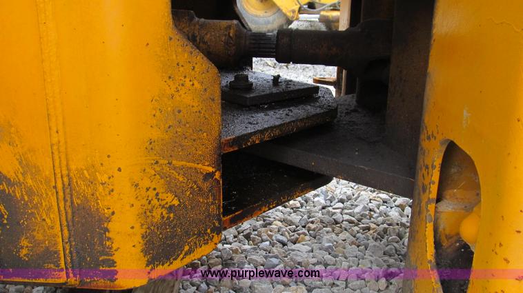 image for item E3894 1984 Kobelco LK600 articulated wheel loader