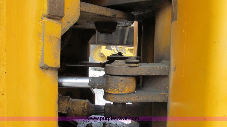 image for item E3894 1984 Kobelco LK600 articulated wheel loader