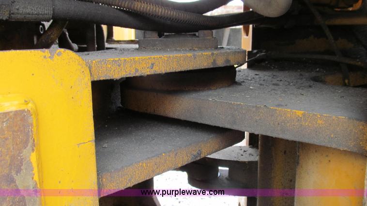 image for item E3894 1984 Kobelco LK600 articulated wheel loader