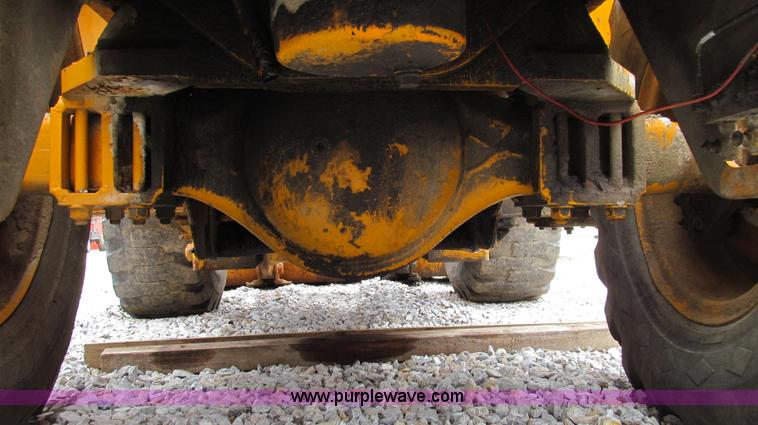 image for item E3894 1984 Kobelco LK600 articulated wheel loader