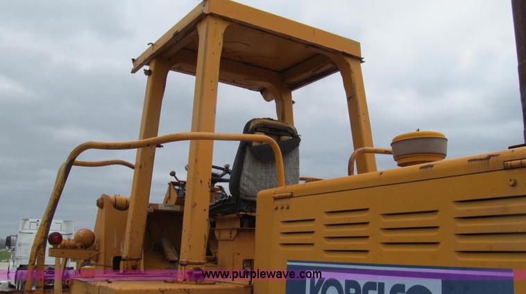 image for item E3894 1984 Kobelco LK600 articulated wheel loader