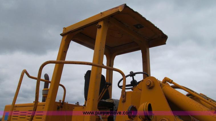 image for item E3894 1984 Kobelco LK600 articulated wheel loader