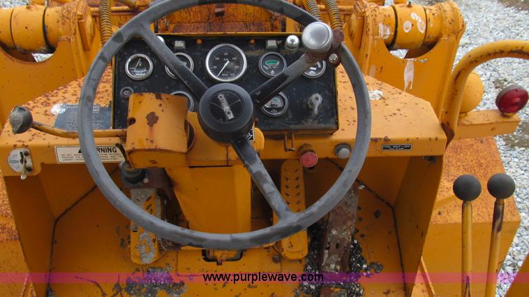 image for item E3894 1984 Kobelco LK600 articulated wheel loader