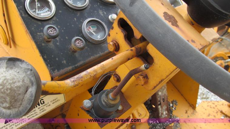 image for item E3894 1984 Kobelco LK600 articulated wheel loader
